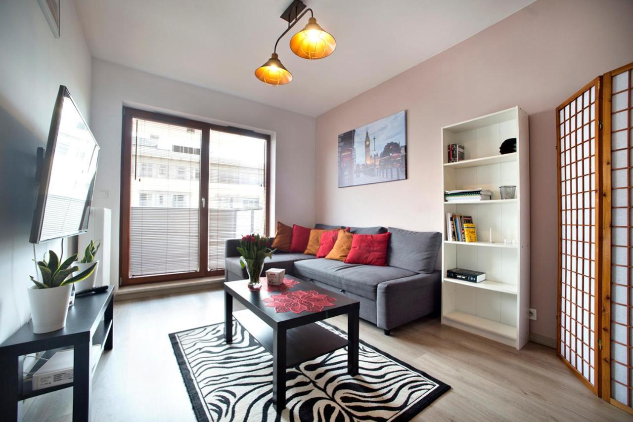Airport Okecie Klobucka P&O Serviced Apartments Варшава Екстер'єр фото