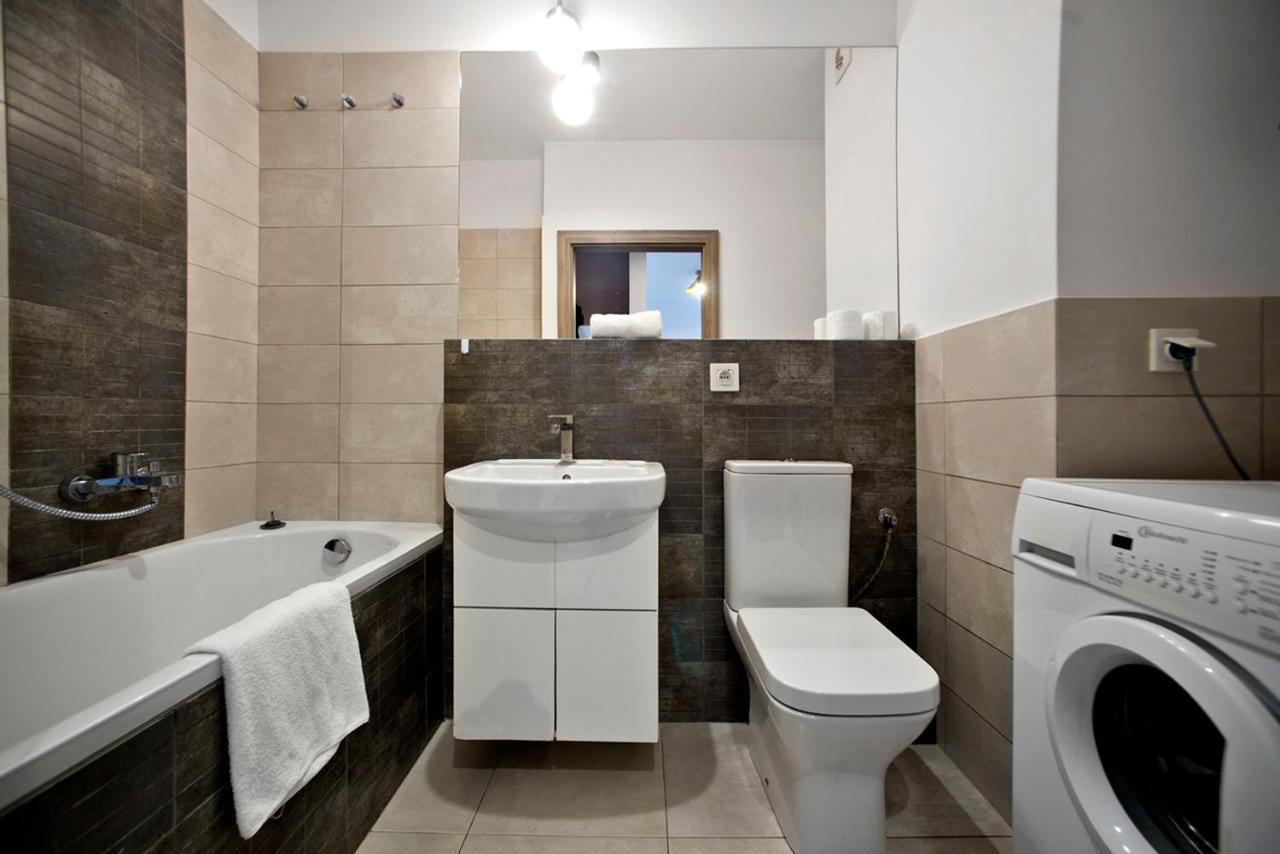 Airport Okecie Klobucka P&O Serviced Apartments Варшава Екстер'єр фото